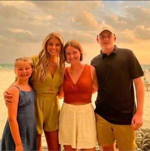 Meet your Posher, Tiffany